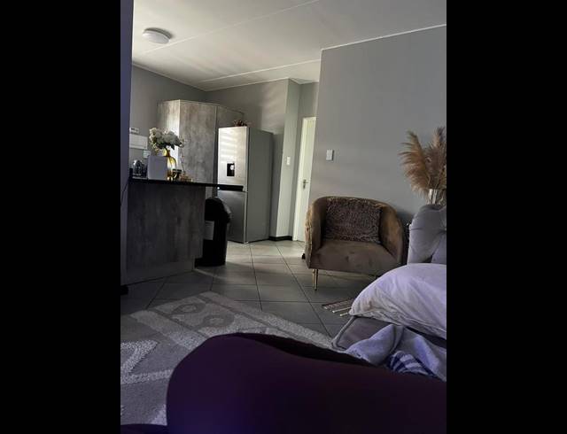 2 BEDROOM TOWNHOUSE FOR SALE IN NORTON'S HOME ESTATE